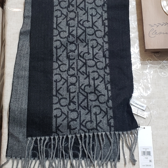 Calvin Klein Other - Scarf